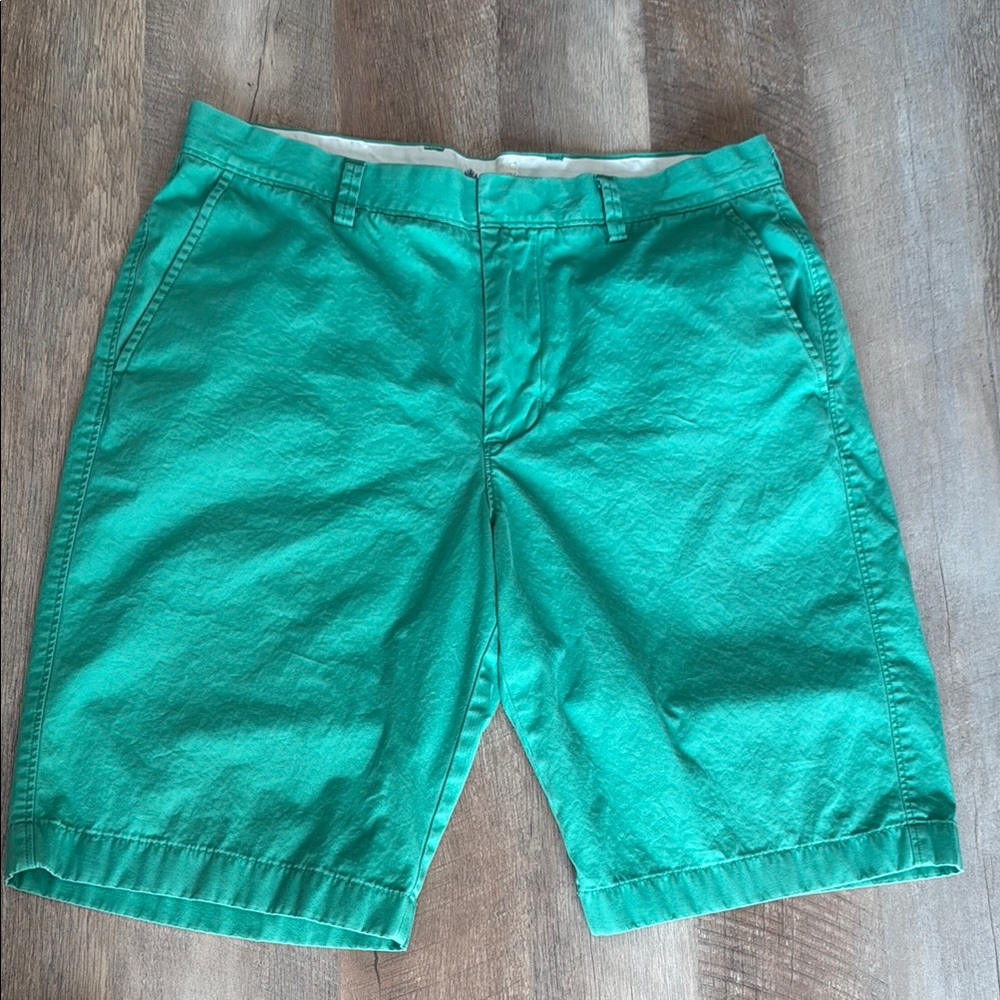 Men's J.Crew Green Chino Shorts 33